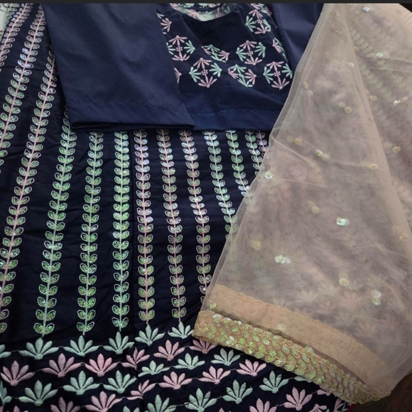 Blue Floral Lehenga Choli Set - Picture 4 of 4